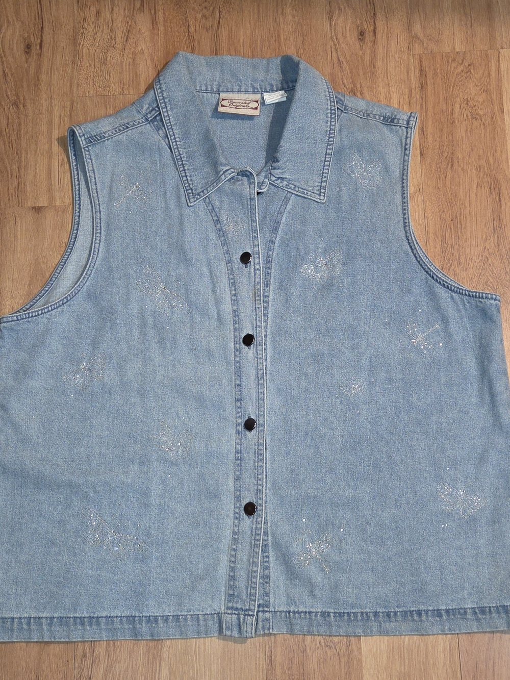 Sleeveless Light Blue Denim Button-Front Vest - Unbranded